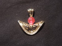 pendentif perle ROUGE